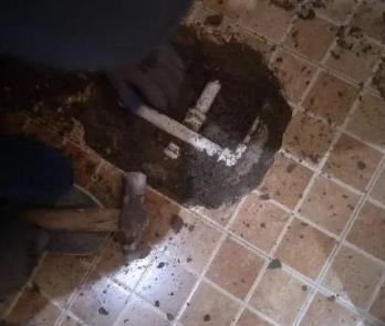 紫金卫生间漏水维修公司为您分享下卫生间渗水如何处理及注意事项